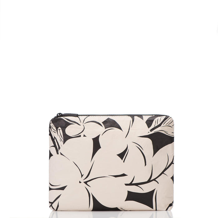 Melia Small Pouch Black on Sandstone