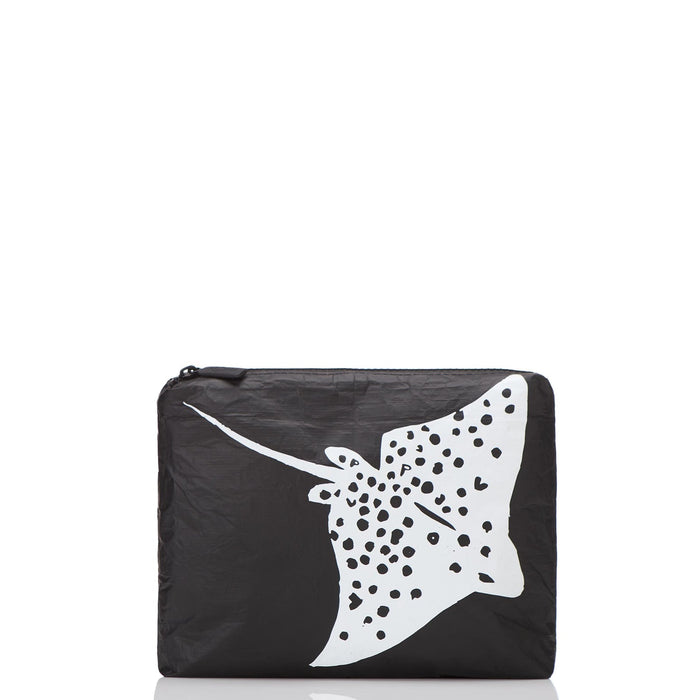 Eagle Ray Small Pouch Snow on Black