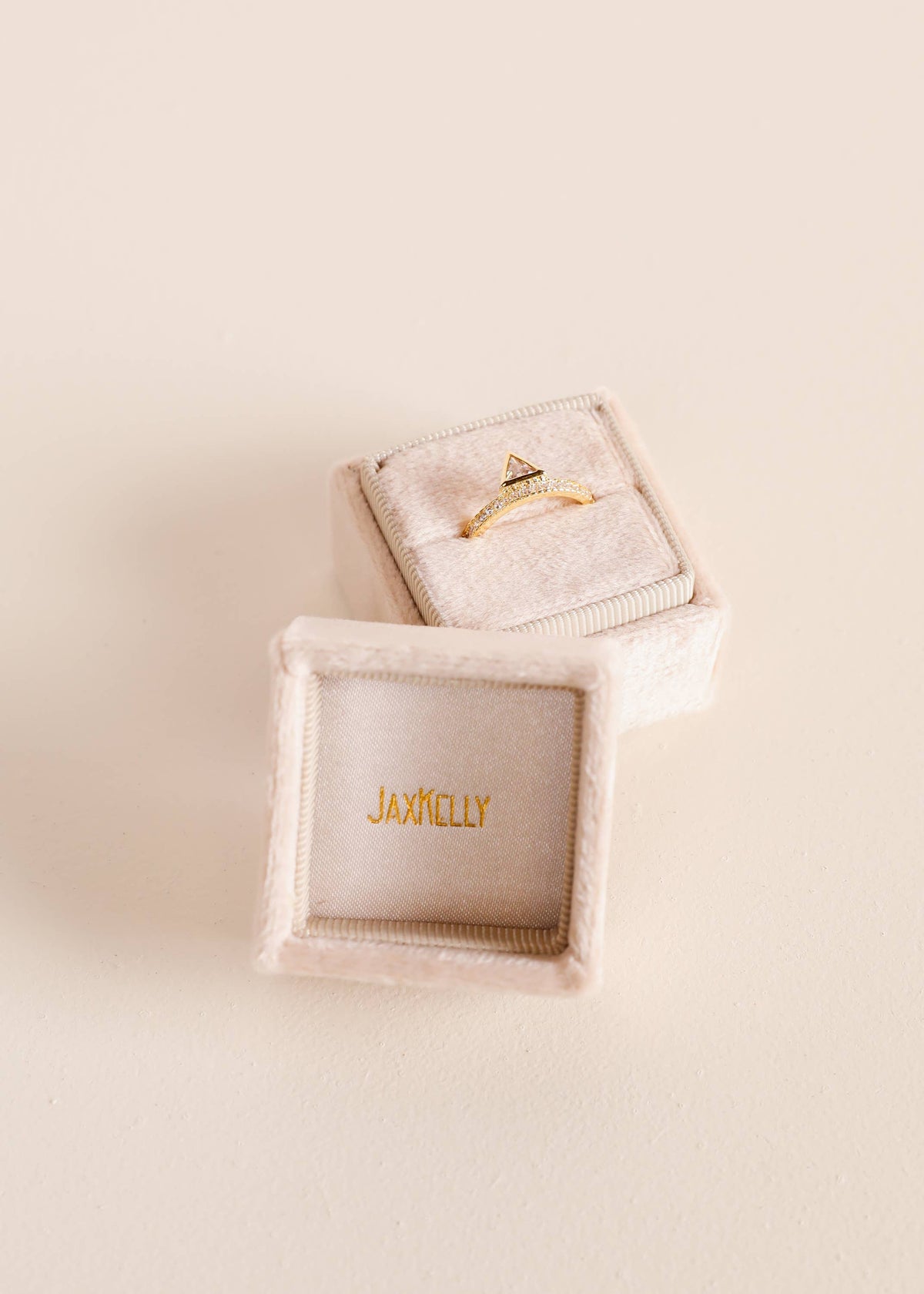 Velvet Jewelry Box - Square - Cream: Cream